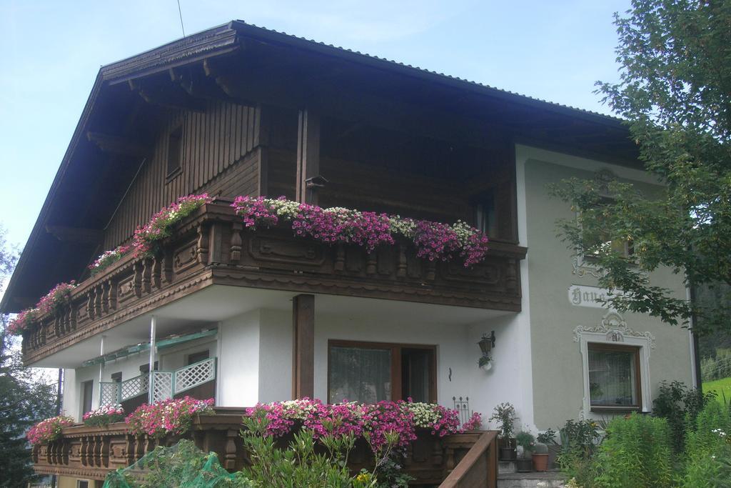 Haus Falger Appartamento Berwang Esterno foto